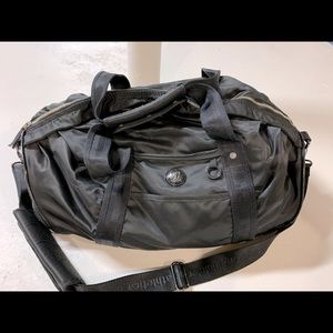 Vintage Lululemon duffel bag/gym bag